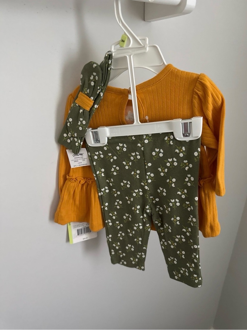 Little Me set with long sleeve shirt, pants, and a bow - Picture 2 of 4